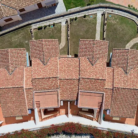 Сasa de vacaciones Villini Vista Mare Con Piscina By Budoniaffitti Isolotto dei Pedrami