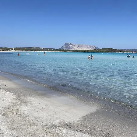 Villini Vista Mare Con Piscina By Budoniaffitti Сasa de vacaciones *